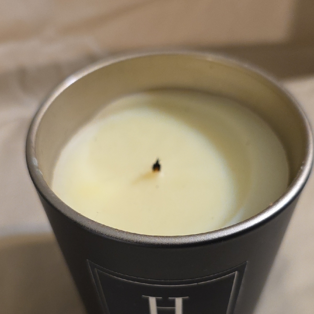 Hotel Collection Signature California Love 14oz Candle - Picture 3 of 6